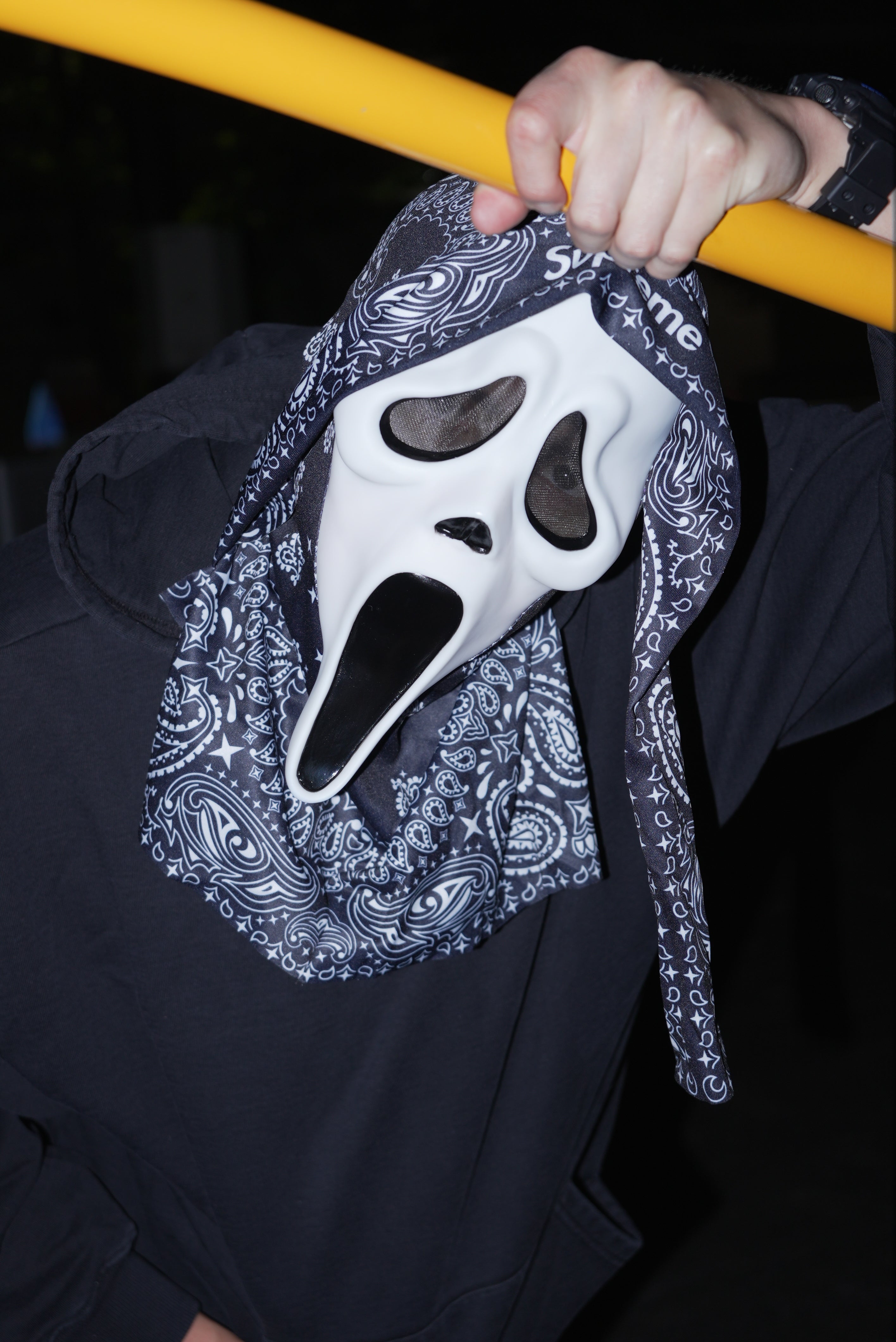 Supreme x Ghostface máscara