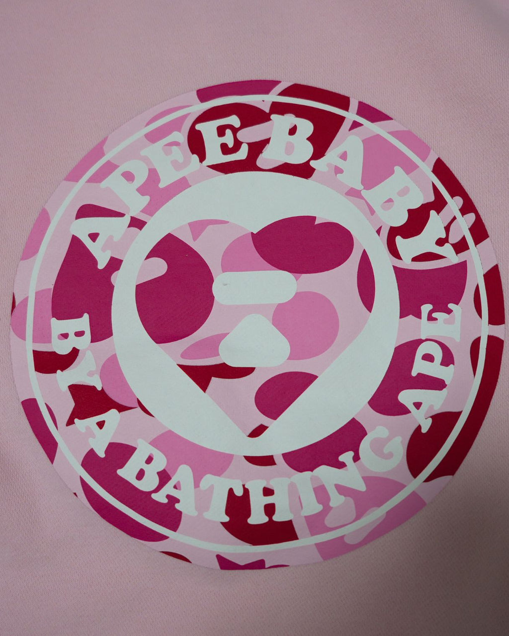 APEE | ROUND CAMO HEART PRINT SWEAT SHIRT