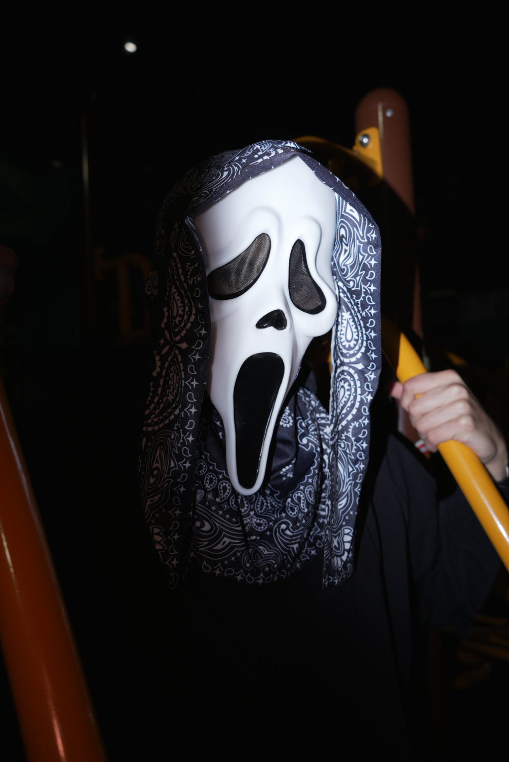 Supreme x Ghostface máscara
